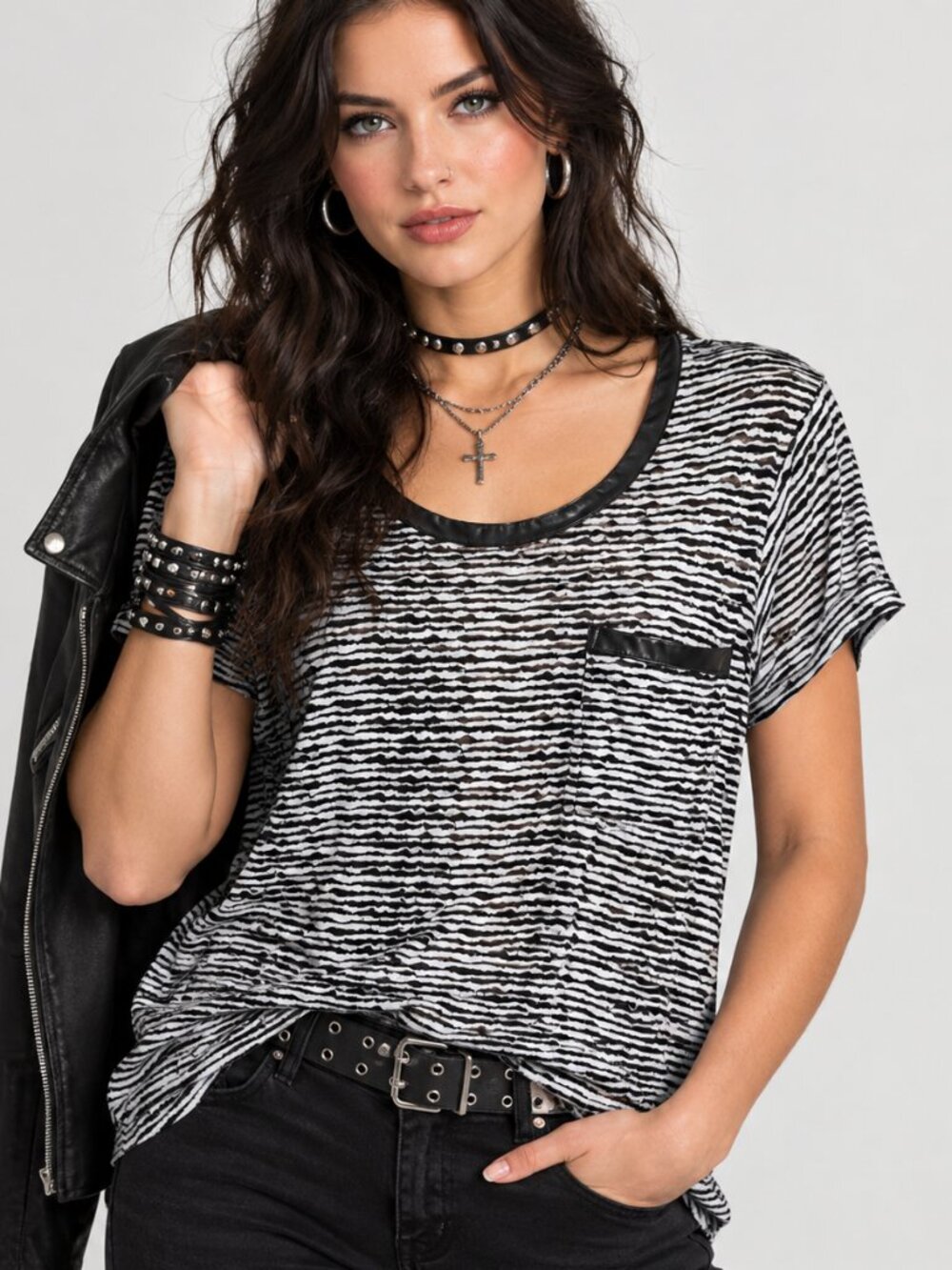 Cha Cha Vente Black White Striped Faux Leather Trim Pocket Tee Sz Small
